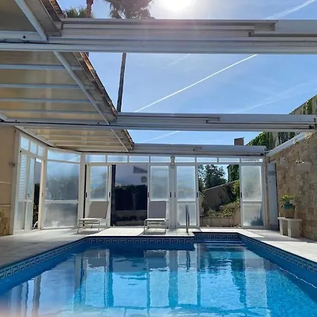 Benjamina Avec Piscine Climatisee فيلة *