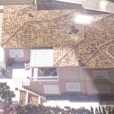 فيلة Benjamina Avec Piscine Climatisee