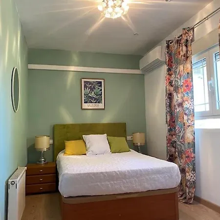 Benjamina Avec Piscine Climatisee فيلة