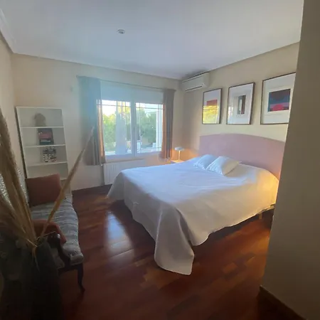 فيلة Benjamina Avec Piscine Climatisee *